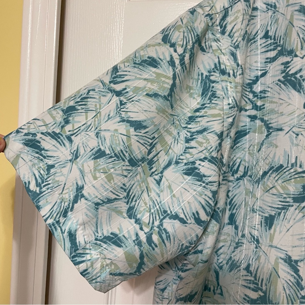Van Heusen Green Casual Button Down Shirt with Tropical Flair - Picture 5 of 10